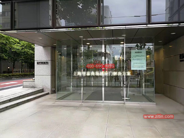 Glass sensor door for premium mall boutique